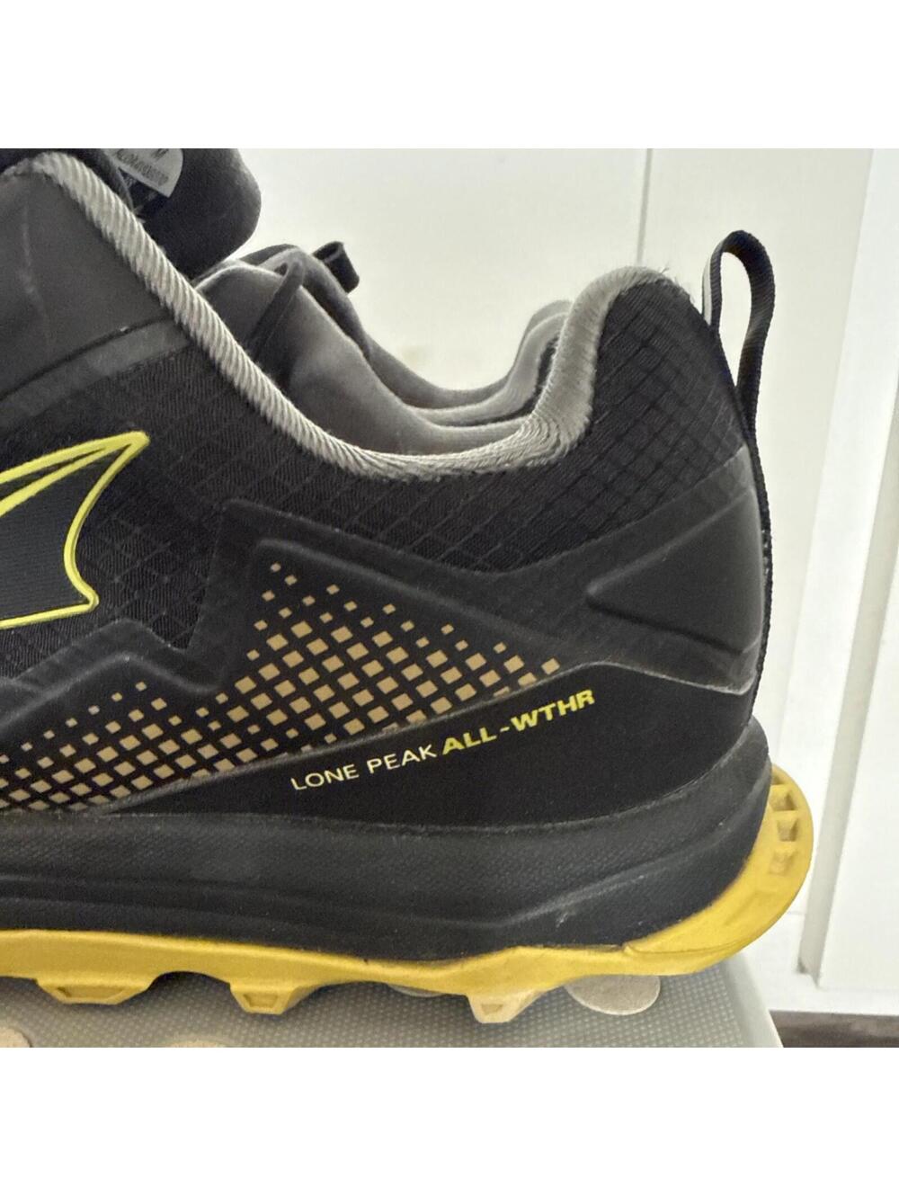 Altra Shoes Mens Size 8 Black Yellow Lone Peak All  WTHR Trail Running Hiking - Picture 2 of 14